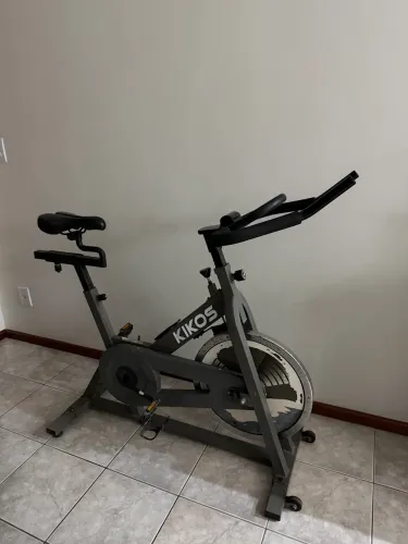 Bicicleta Ergométrica/Spinning Kikos F5i 