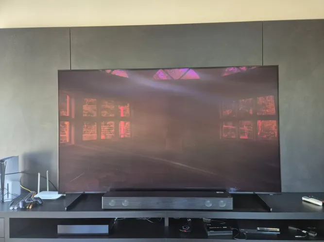 Vendo TV 82 polegadas 8K