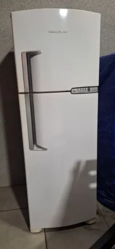 Vendo geladeira 380 litros fros fri em perfeito estado