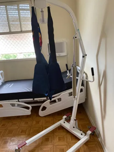 EQUIPAMENTO HOSPITALAR