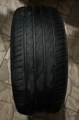 Pneu 235/45/r19  