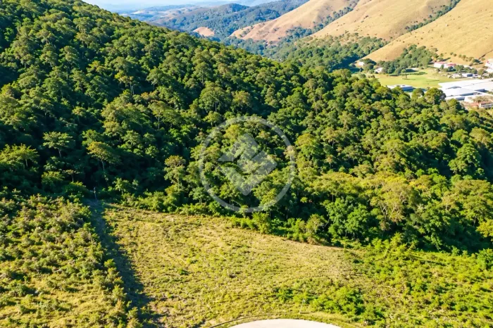 Terreno em condomínio, 1269 m², a venda por R$ 220.000 , Bonsucesso - Teresópolis/RJ codig