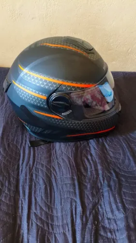 Vendo capacete original Honda