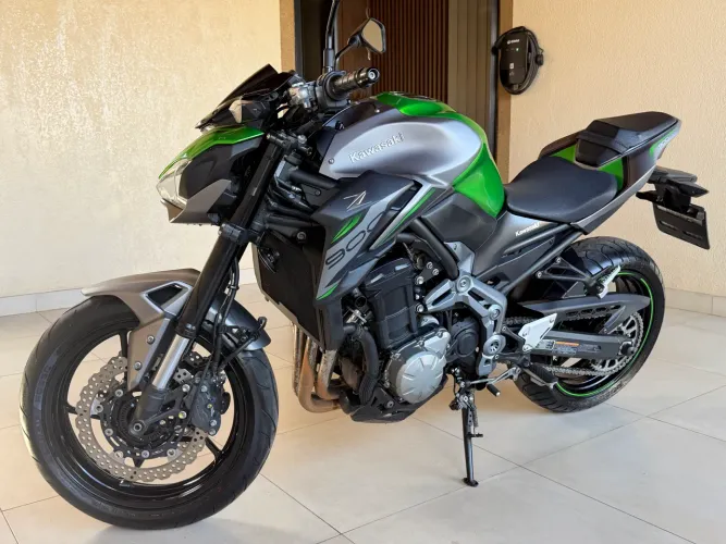 Kawasaki Z900 2020 - Impecável, muito conservada!