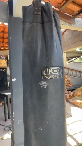 Saco de Pancada Punch Profissional Grande - Usado