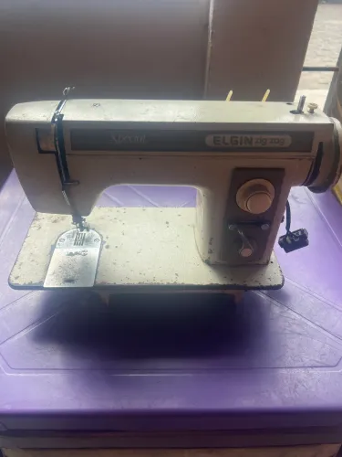 Vendo máquina funcionando contato *82