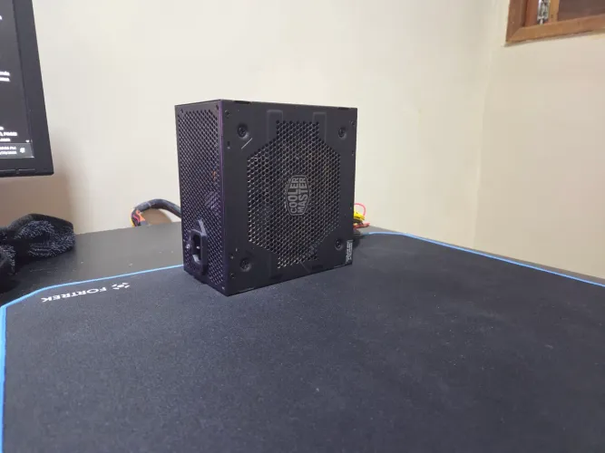 Fonte 400W cooler master elite V3