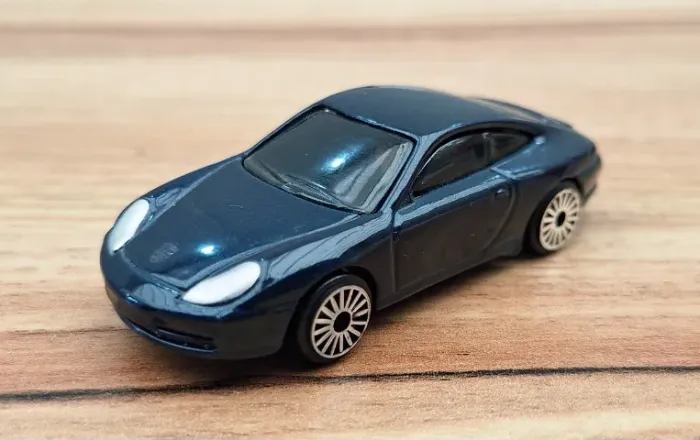 Maisto Porsche 911 Carrera - Fresh Metal Series (Loose)