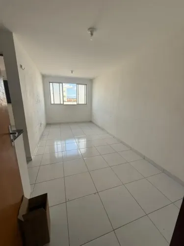 Aluga-se apartamento no primeiro andar no Bairro das Industrias