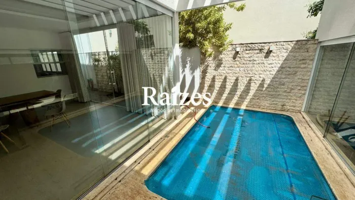 Casa em Condomínio Fechado com 3 Suítes em Condomínio fechado Barcelona 210 m², Uberlândia