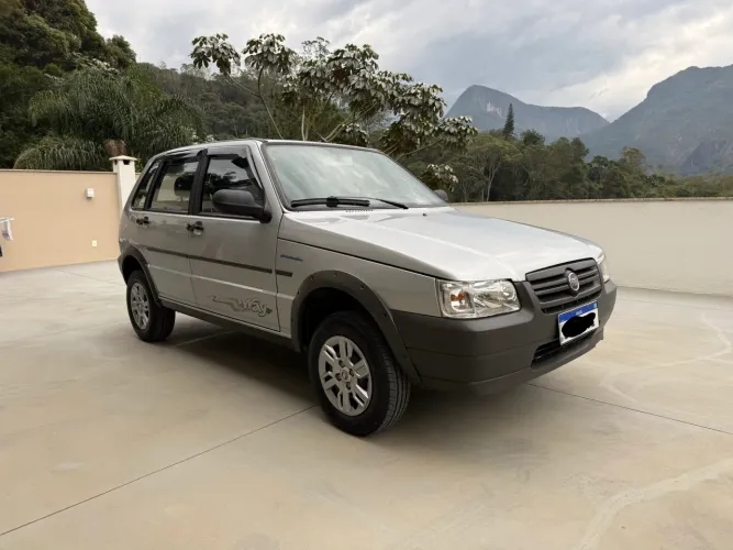 Fiat Uno Mille Celeb. WAY Econ. 1.0 F.flex 4P 2013