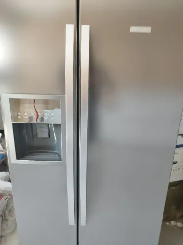 Geladeira Eletrolux by sady Frost Free água e gelo na porta