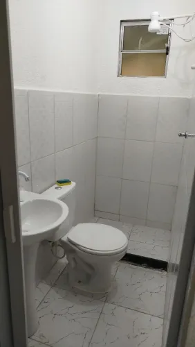 Alugo kitnet rocha miranda