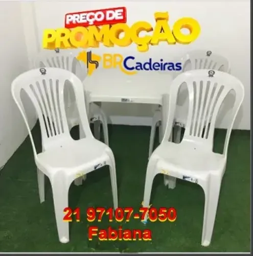 Mesa e cadeiras reforçadas 
