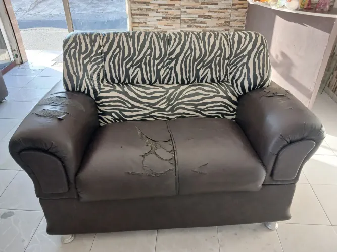 Sofá 2 lugares