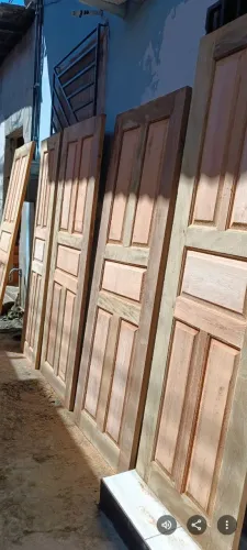 Promoção de portas de madeira mista 