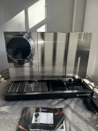 Cafeteira Profissional Nespresso Momento 120 - Alto Padrão