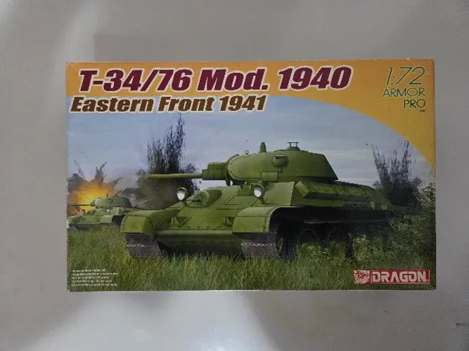 Dragon Models. T-34/76 Mod. 1940 na escala 1:72.