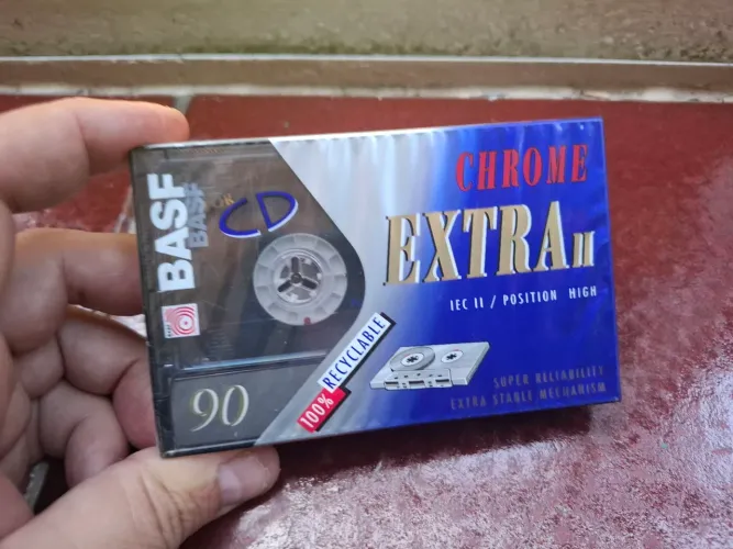Fita K7 BASF Chrome Extra II - 90 Minutos