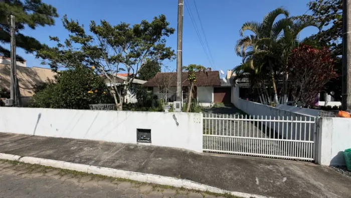 TERRENO À VENDA, BAIRRO GRAVATÁ EM NAVEGANTES, R$ 450.000,00