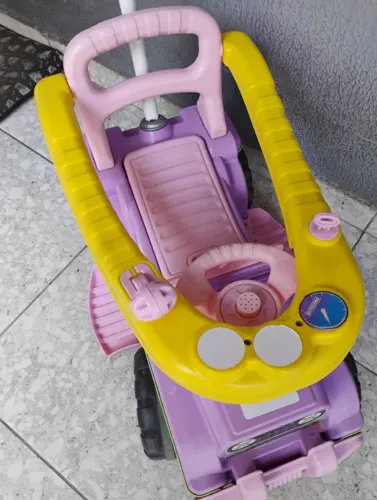 Carrinho de passeio de bebê