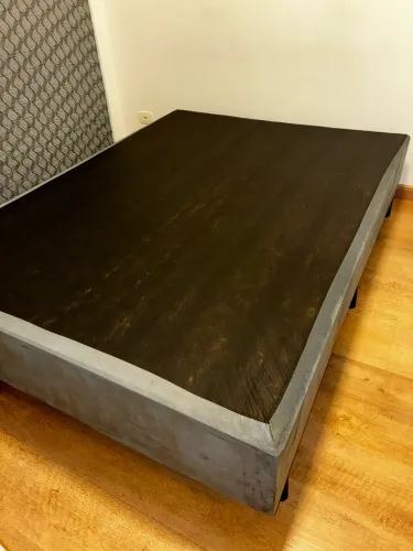 Base de cama box casal - ótimo estado!!!