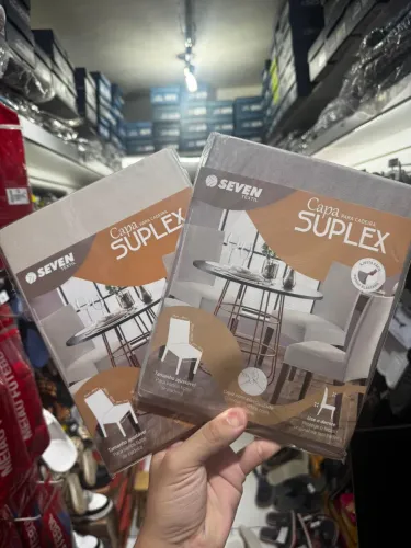 Vendo kit de capa de cadeira com 4 novas e lacradas
