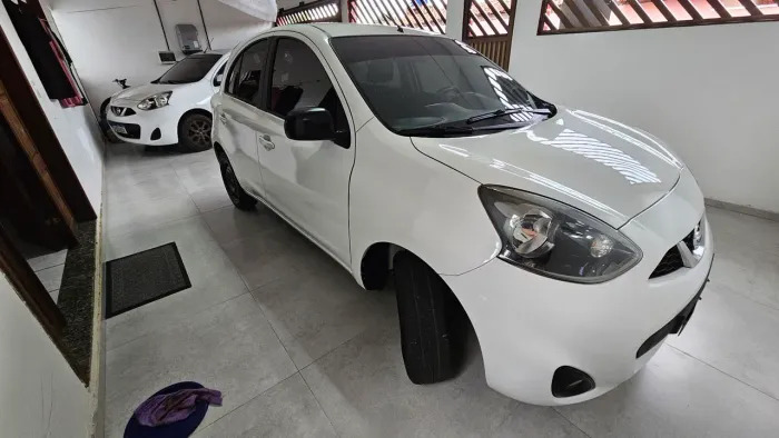 Nissan March SV 1.0 12V Flex 5P 2017
