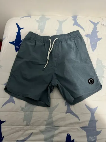 Short azul