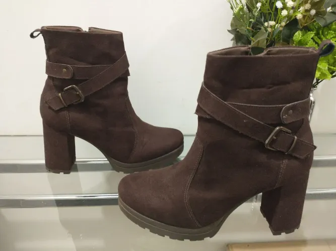 Bota feminina Botero número 38