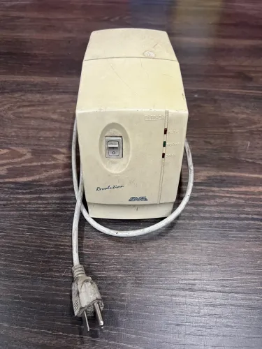 Estabilizador SMS Revolution 300VA 115V Funcionando