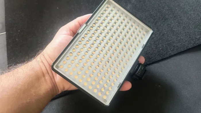 ILUMINAÇÃO PARA CAMERAS E FILMADORAS