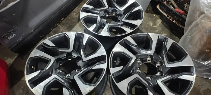 Aros Hilux Sw4 (somente tres aros)