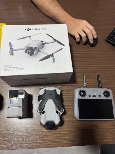 Vendo Drone DJi mini 4 pro