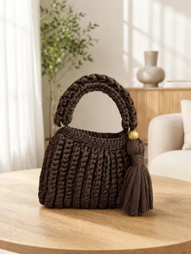 Bolsa linda em crochê ?