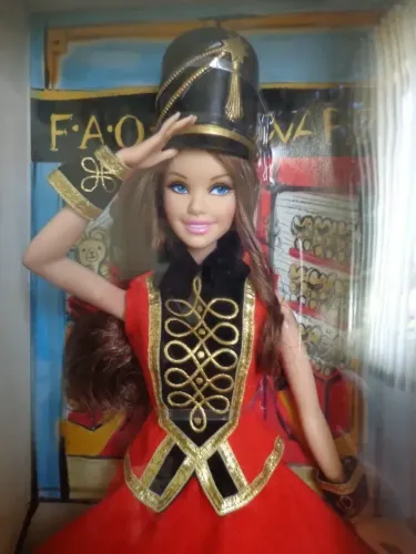 Barbie Fao Schwarz morena