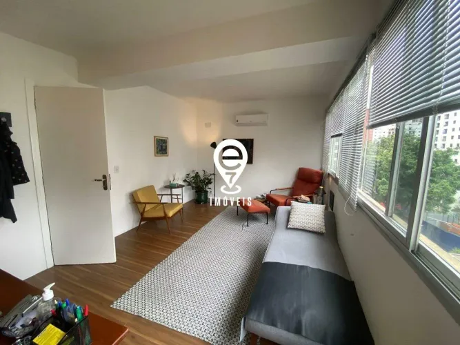 Conjunto Comercial à Venda no Itaim Bibi com 45 m² e 1 Vaga