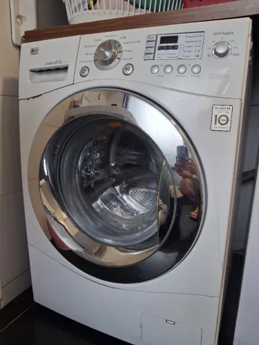 Máquina de Lavar Roupas LG 8,5Kg - defeito