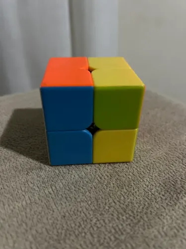 Cubo mágico 2x2 Em ótimo estado