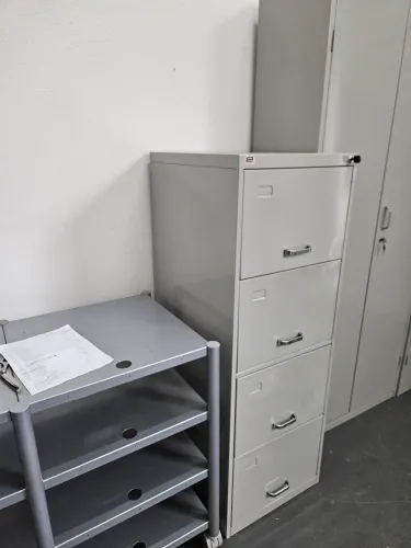 Gaveteiro de aço para escritorio 1.35m altura