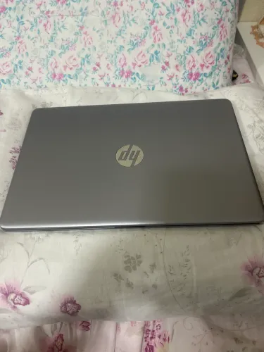 Vendo notebook Hp Core i3 muito novo