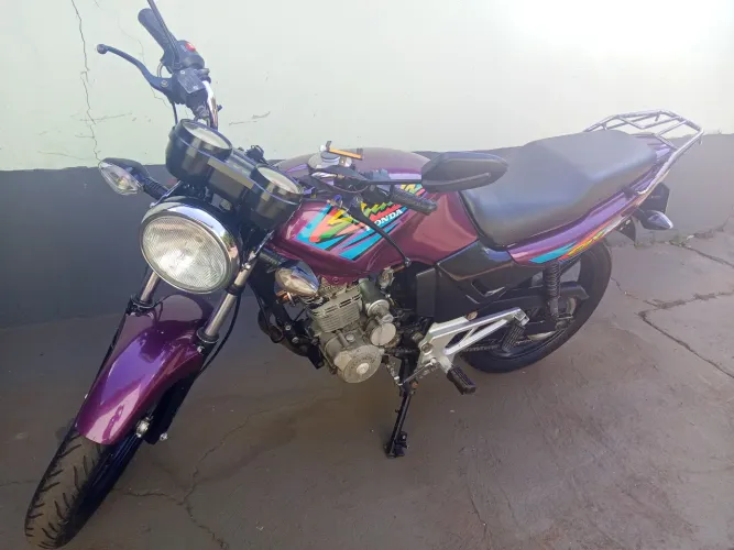 CBX 200 Strada reformada