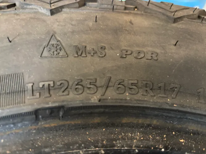 Pneus 5 mês de uso