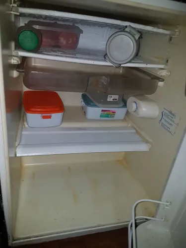 Frigobar em perfeito funcionamento