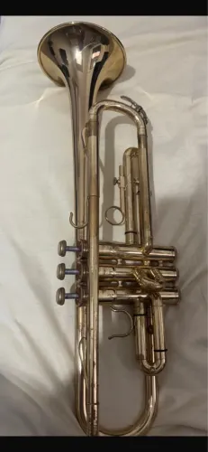 Trompete Yamaha YTR-233