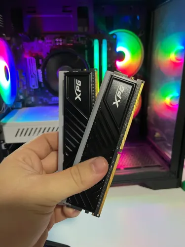 MEMORIA RAM DD4 2x16 XPG