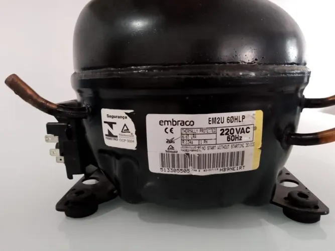 Compressor de geladeira 220V Embraco