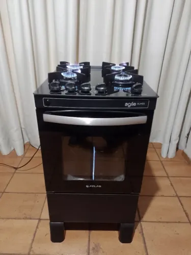 Fogão mesa de vidro 04 bocas, novinho sem detalhes, acendimento elétrico, marca Atlas