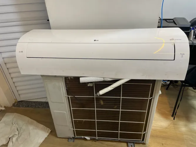 Vendo ar condicionado 30.000 BTUS LG Inverte