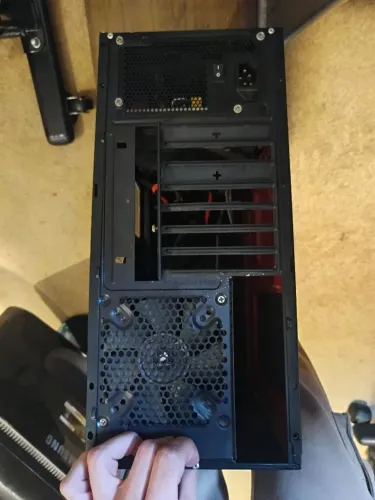 Gabinete Micro atx básico compacto 